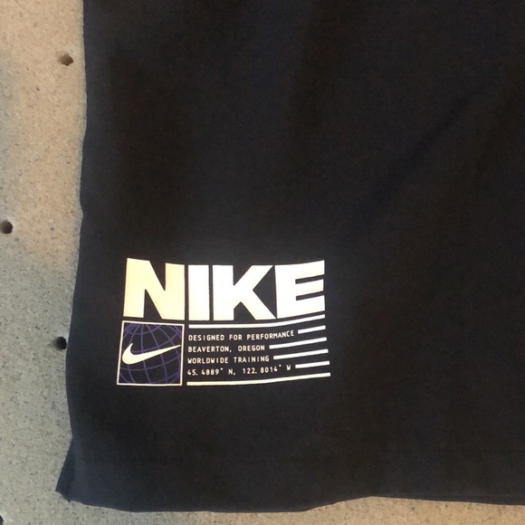 Mens Nike dri-fit shorts. 9’’ black! Size Small - Picture 2 of 5
